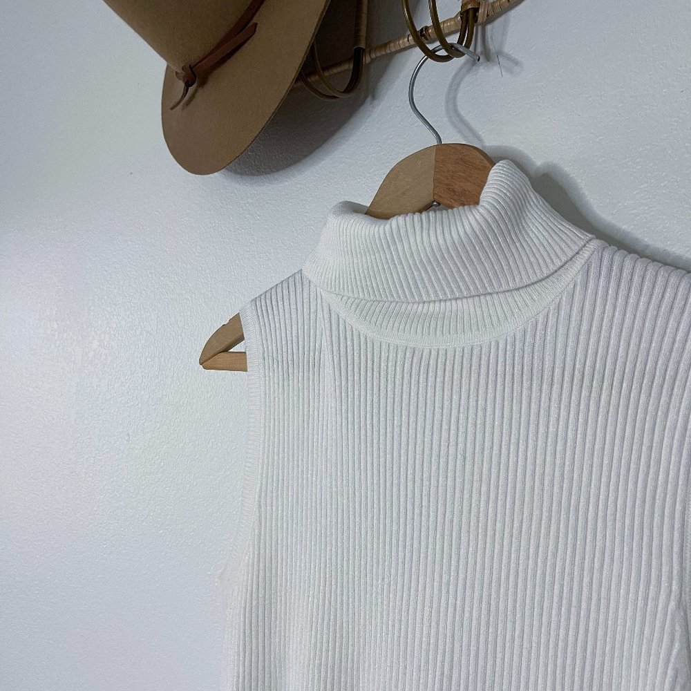 Retrology Turtle Neck Tank | L
